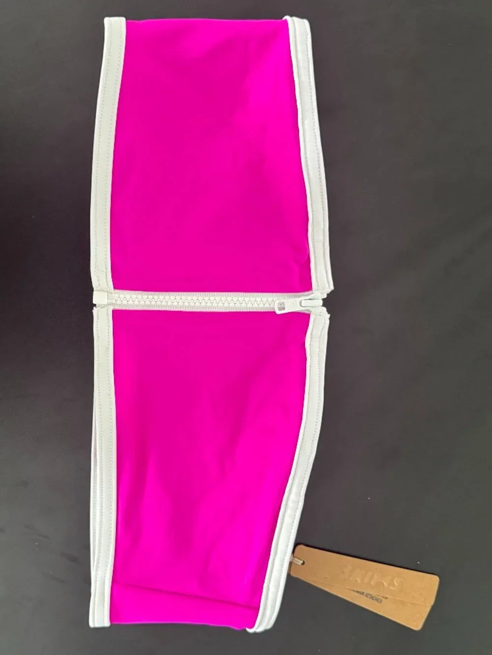 SKIMS Swim - Sporty Zipper Bandeau Bikini Top in Hibiscus Size Medium